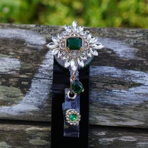 Retro Style Shiny Luxury Elegant Temperament Retractable ID Badge Reel Holder